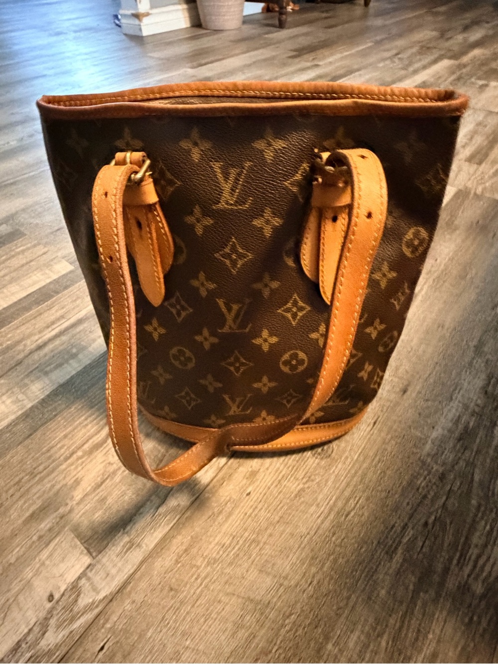 Louis Vuitton monogram petit bucket bag PM